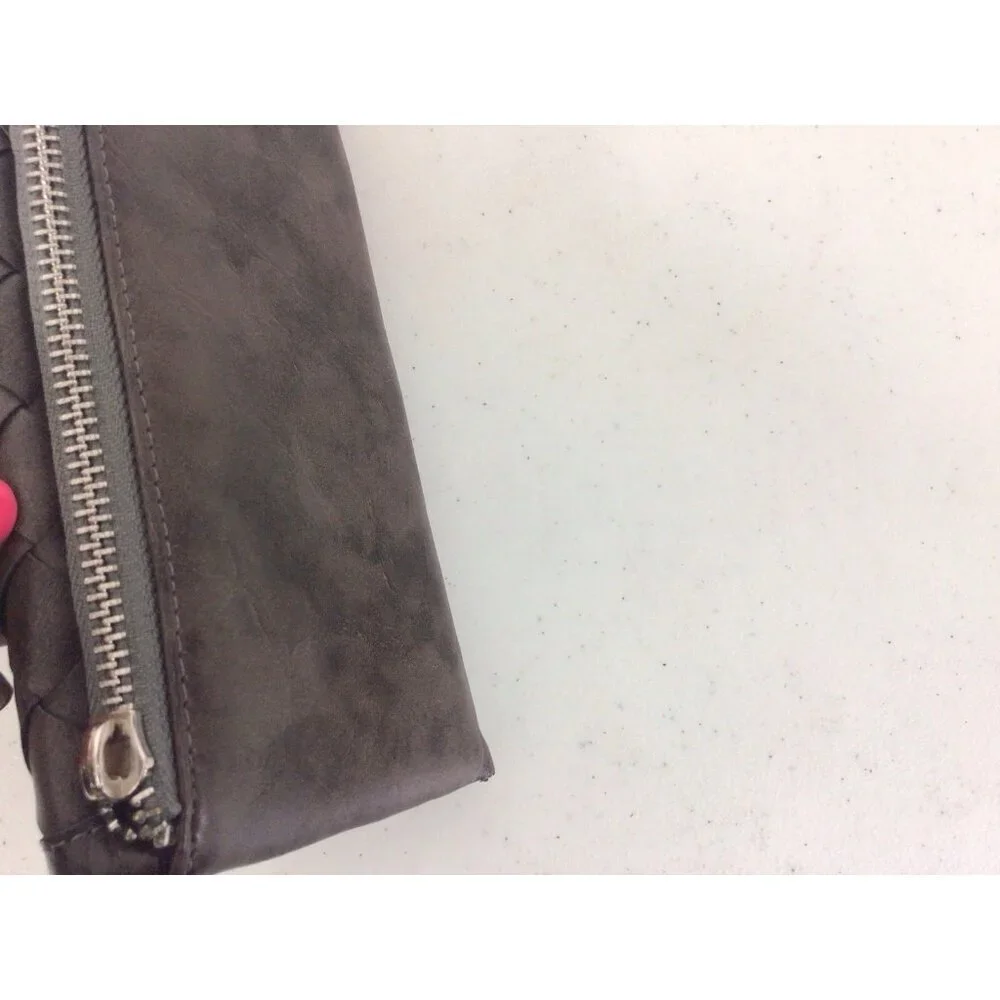 Shiraleah Gray Wallet Woven - Picture 6 of 7